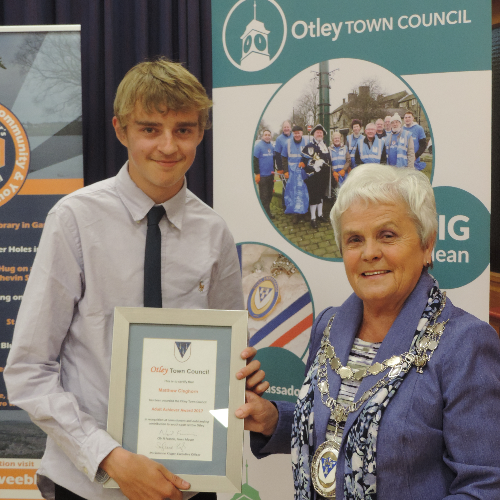 Town Mayor, Cllr Mary Vickers presenting Matthew Cleghorn with his Achievement Award 2017